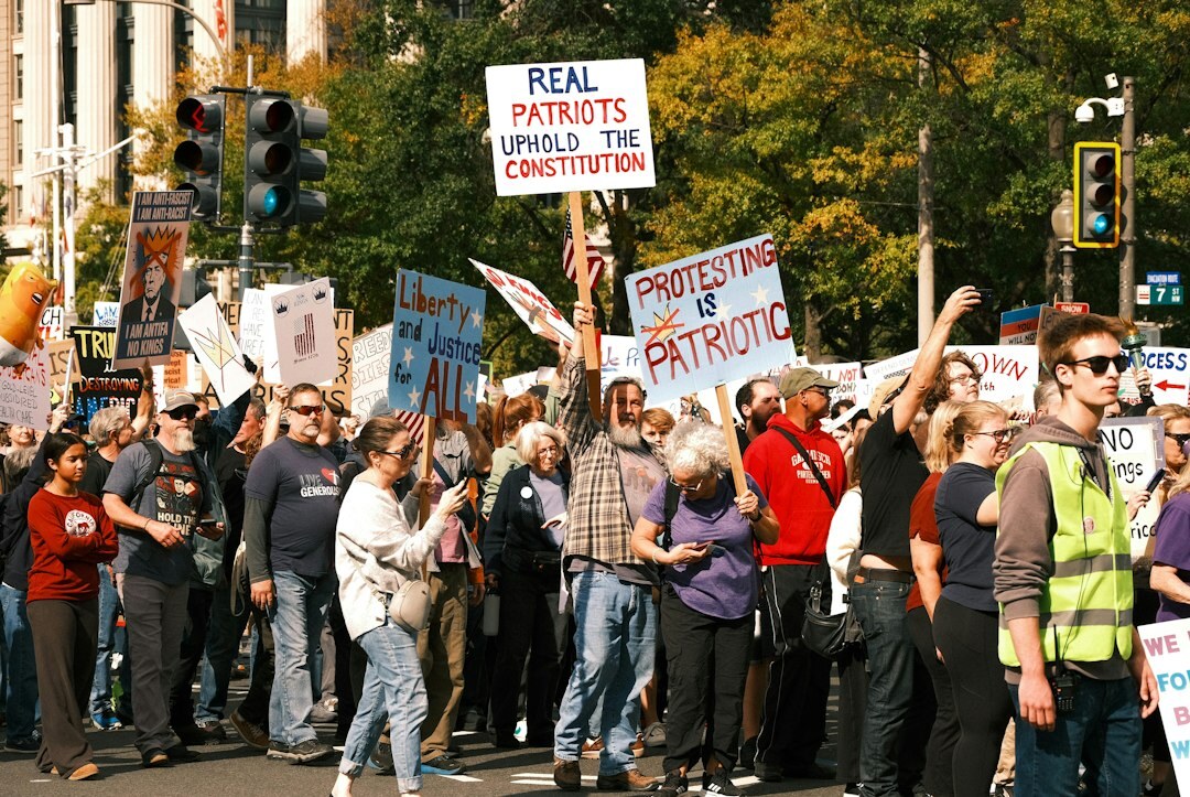 populist rally crowd